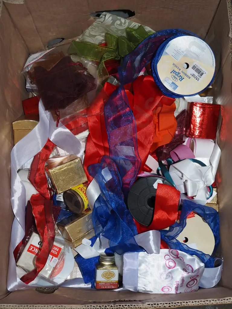 box; jewellery boxes, ribbons etc Image 1++