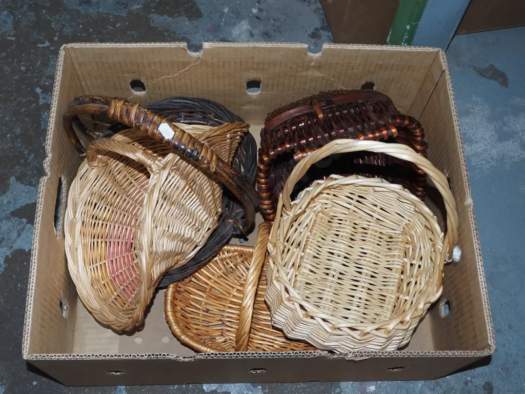 box of cane baskets Image 1++