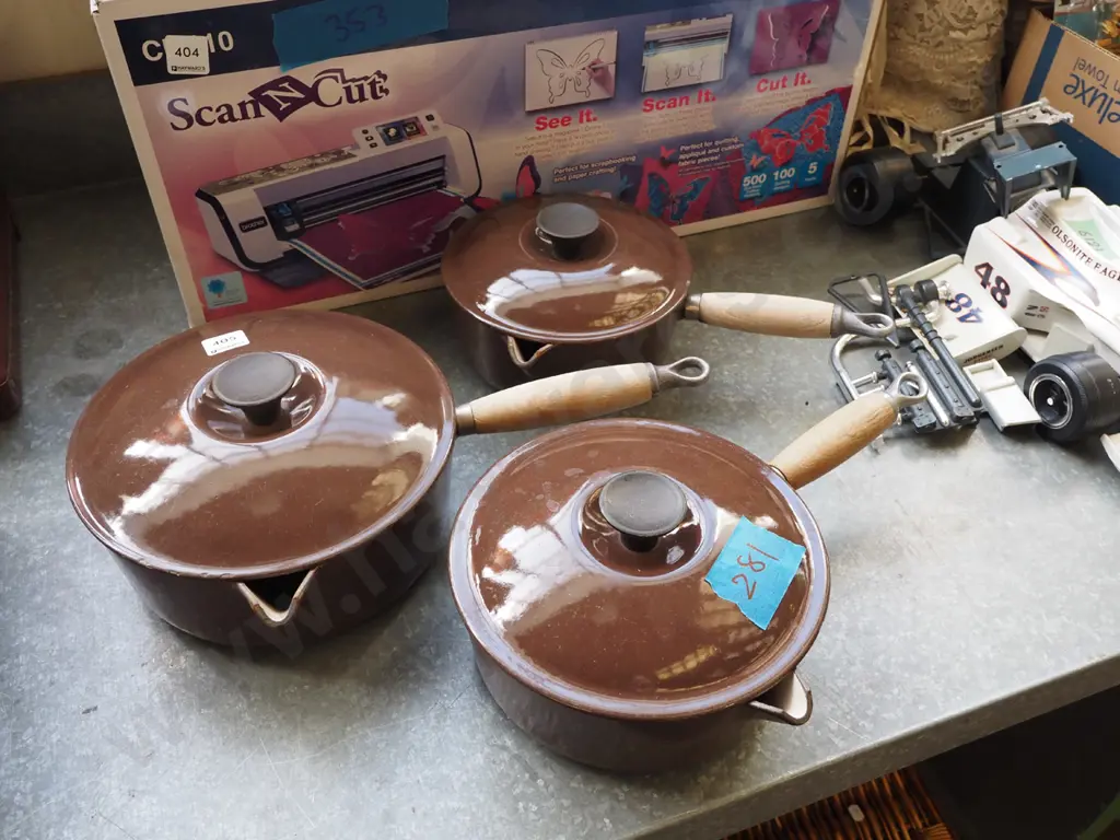 set of 3 cast iron and enamel pouring pots Image 1++