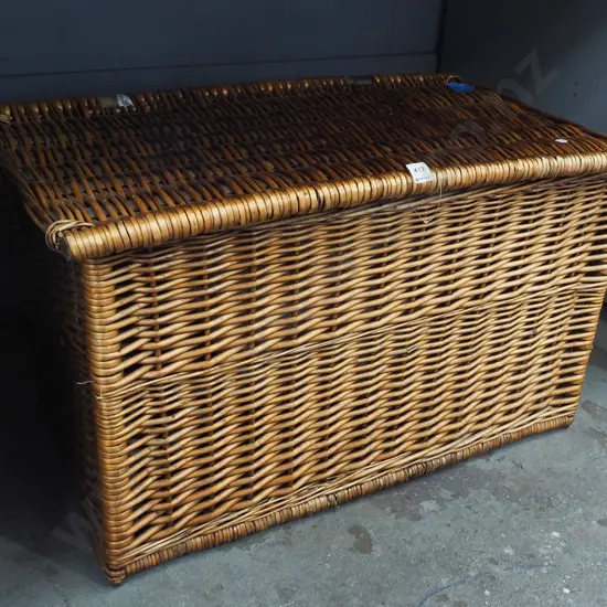 large lidded cane laundry hamper H460 W760 W460