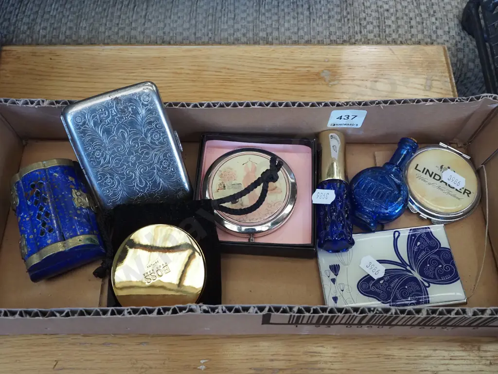 box; powder compacts, trinket boxes, cigarette case etc Image 1++
