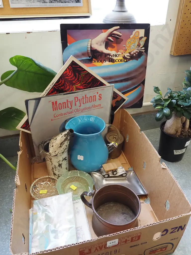 box; maps, oiler, LP, glass jug etc Image 1++