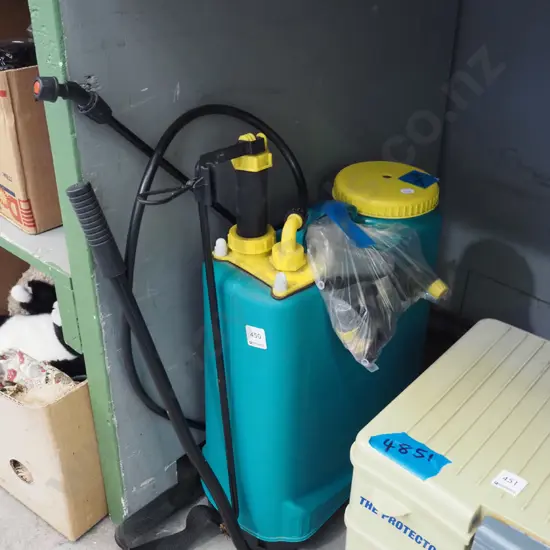 garden backpack sprayer