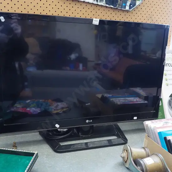 32" LG TV - no remote or power cord - As Is No Returns