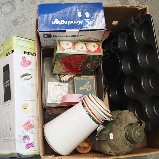 box; muffin tray, slicer, hand mixer etc