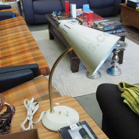 adjustable desk lamp