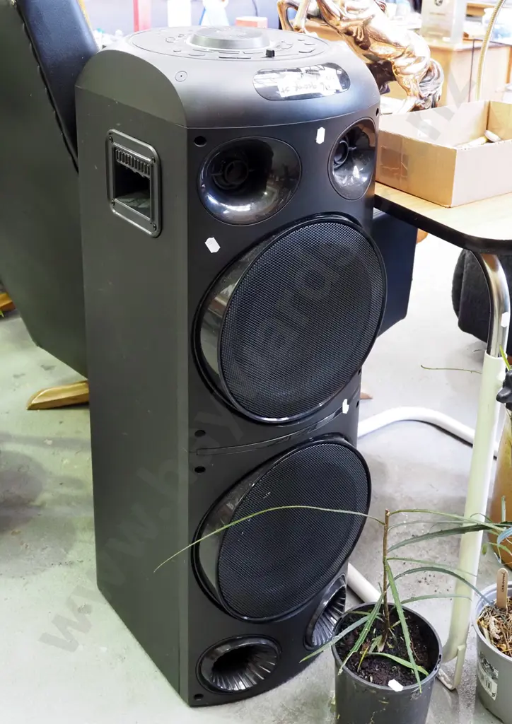 Veon portable speaker - no power cord -  As Is No Returns Image 1++
