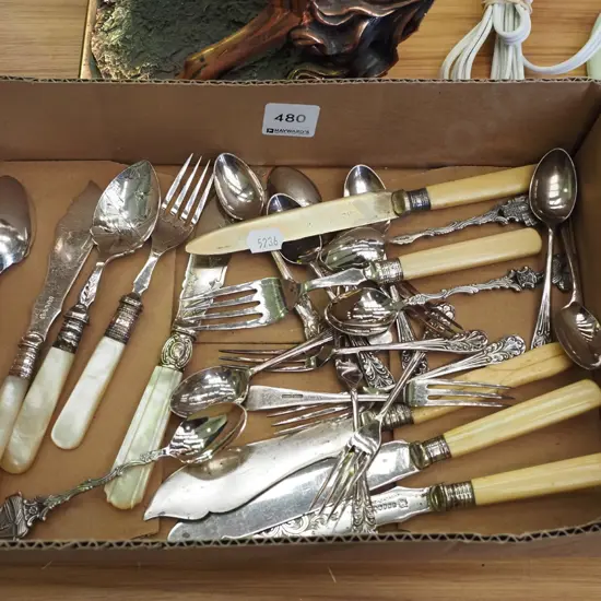 box of cutlery