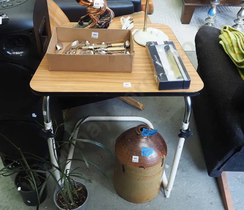 adjustable height side table Image 1++