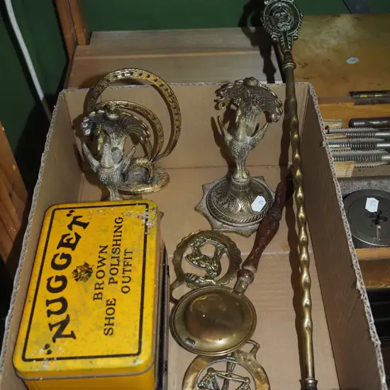 box; brass peacocks, horse brasses, vintage nugget tins