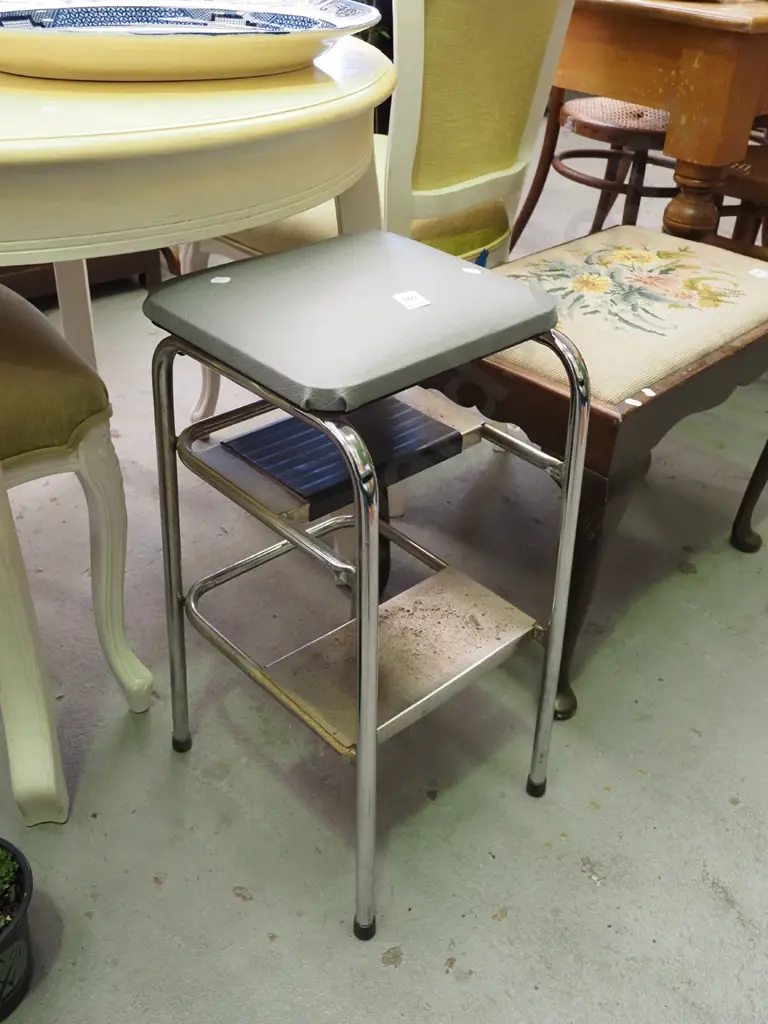 vinyl kitchen step stool Image 1++