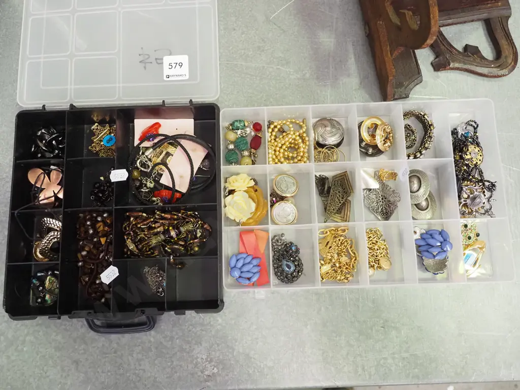 2x plastic orgainsers and costume jewellery Image 1++