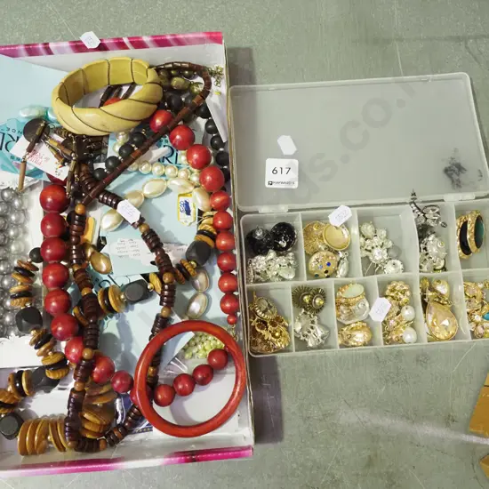 plastic orgainser and tray of costume jewellery