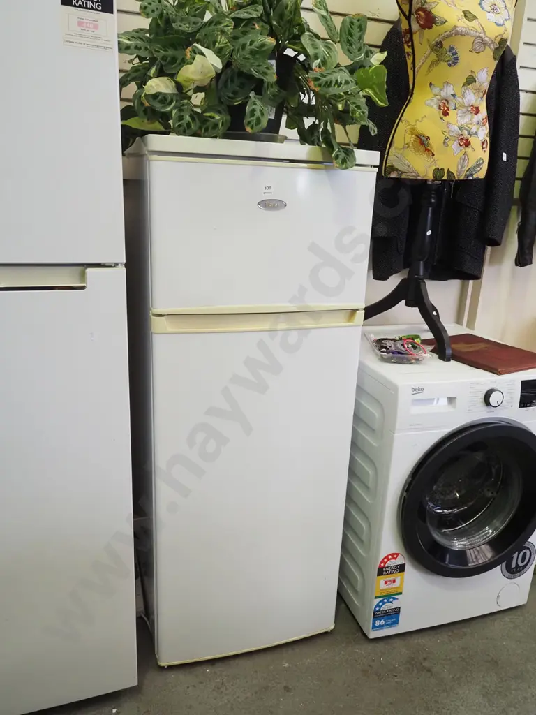 small Haier fridge freezer H1420 W550 D550 Image 1++