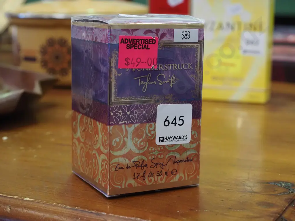 boxed Taylor Swift eau de parfum vaporiser 50ml Image 1++