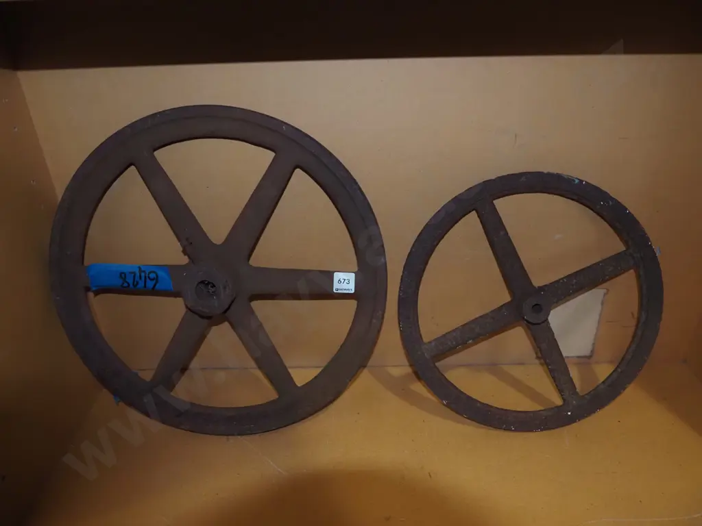 2x cast metal wheels Diam410 Image 1++