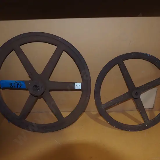 2x cast metal wheels Diam410