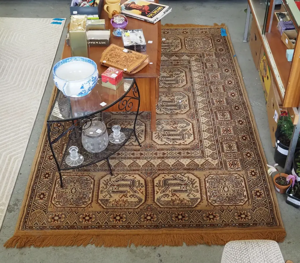 brown tasseled floor mat L2040 W1320 Image 1++