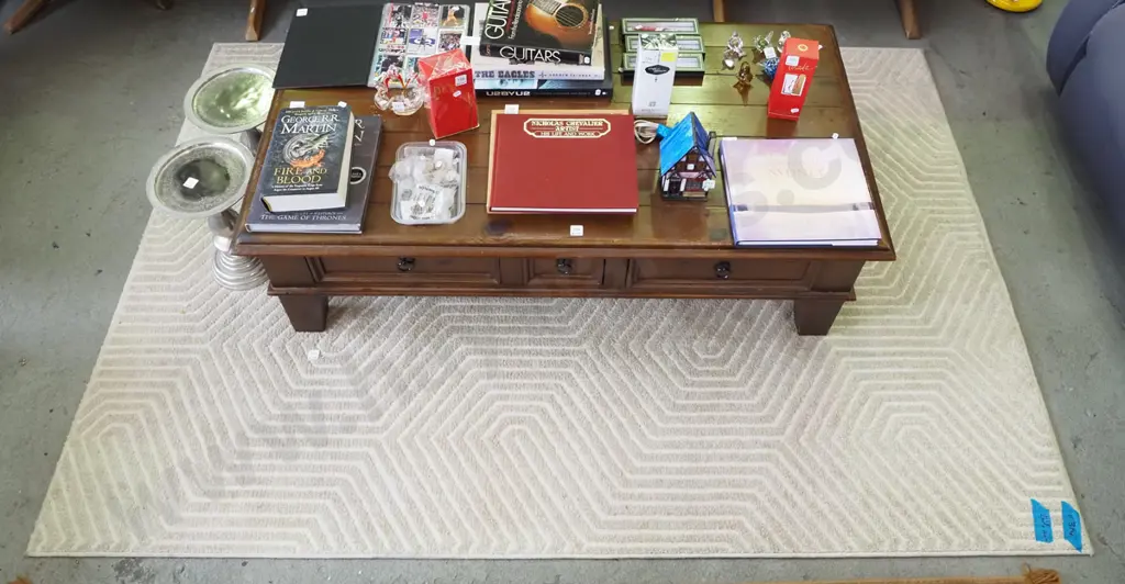 edged carpet L2300 W1600 Image 1++