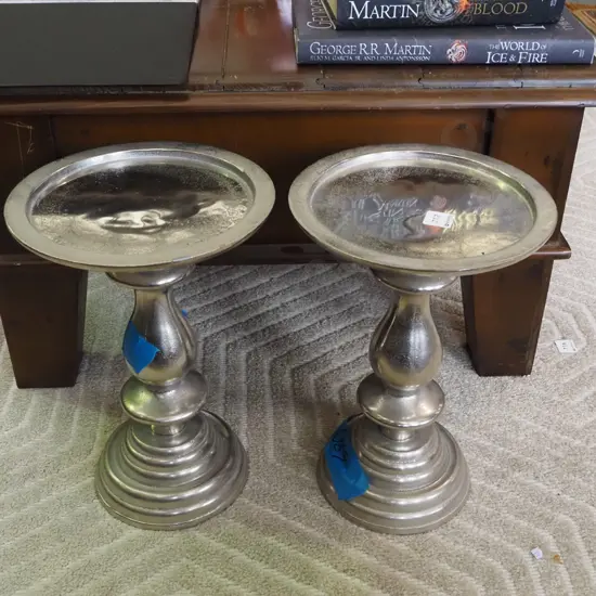 2x alloy jardiniere stands H355