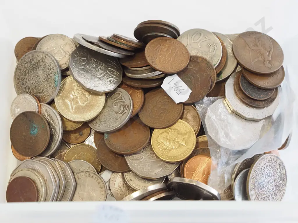 tub of coins Image 1++