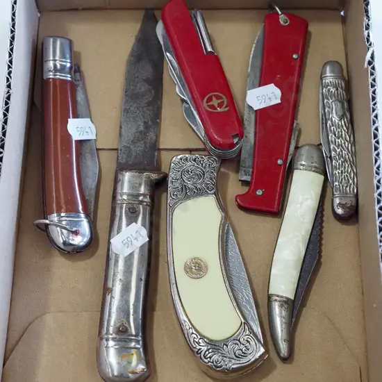 box; pocket knives