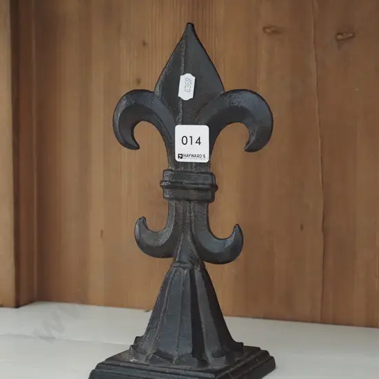 cast iron finial H240