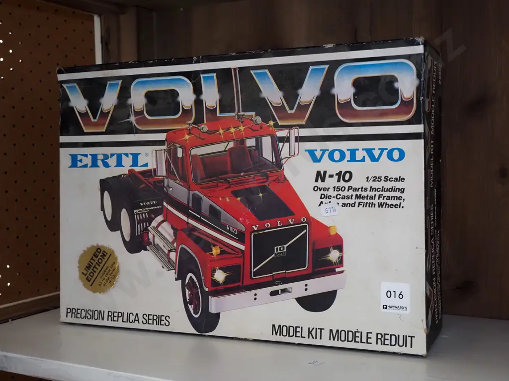 yet to be assembled Volvo 1:25 scale truck Image 1++