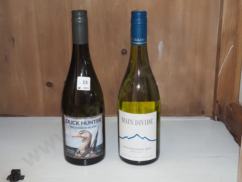 2x bottles of NZ sauvignon blanc Image 1++