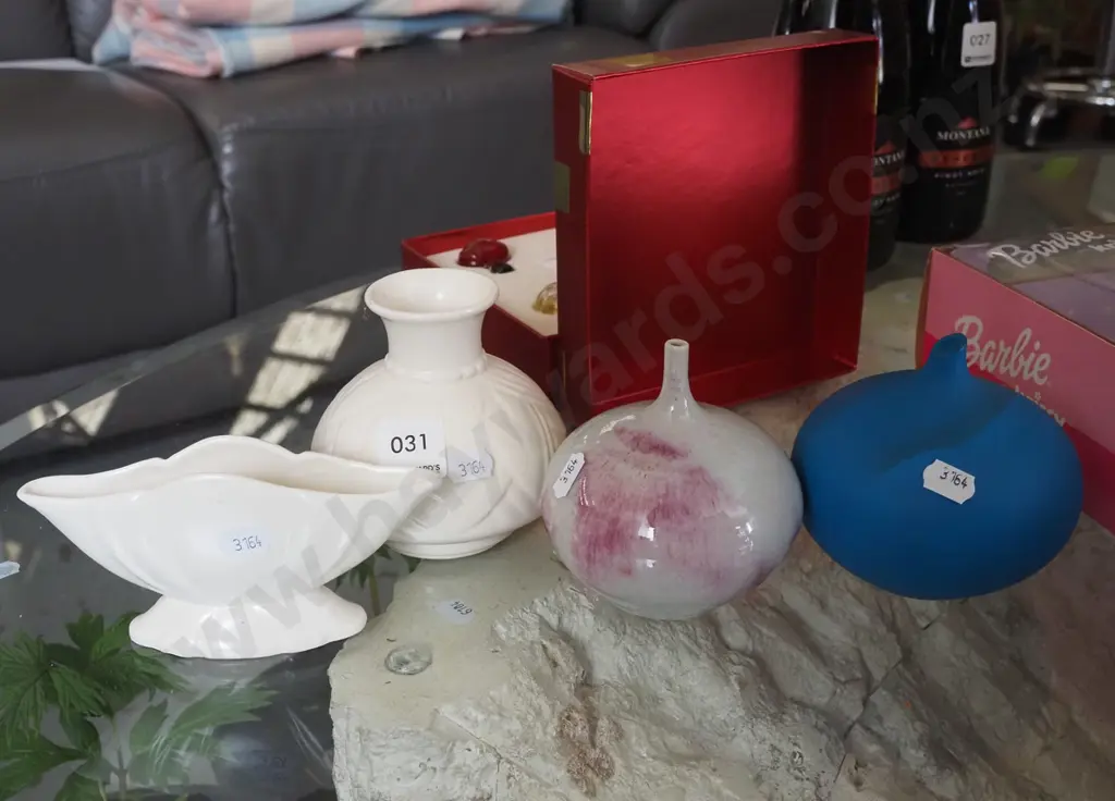 4x small vases H110 Image 1++