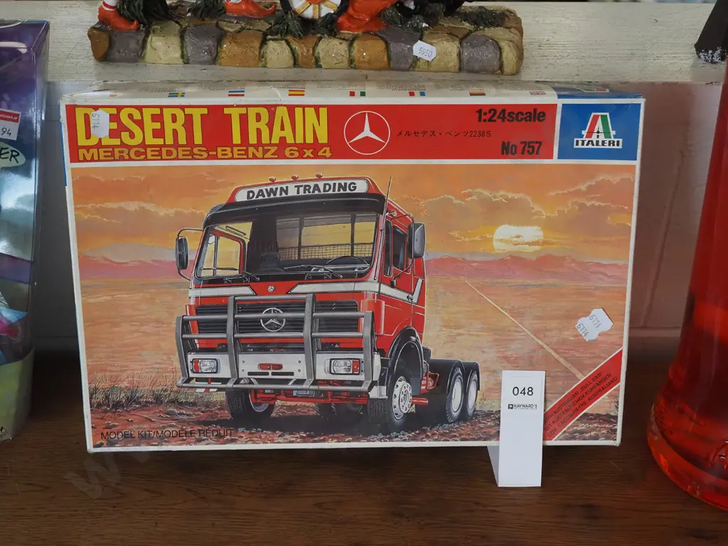 yet to be assembled 1:24 scale model Mercedes Benz Desert train Image 1++