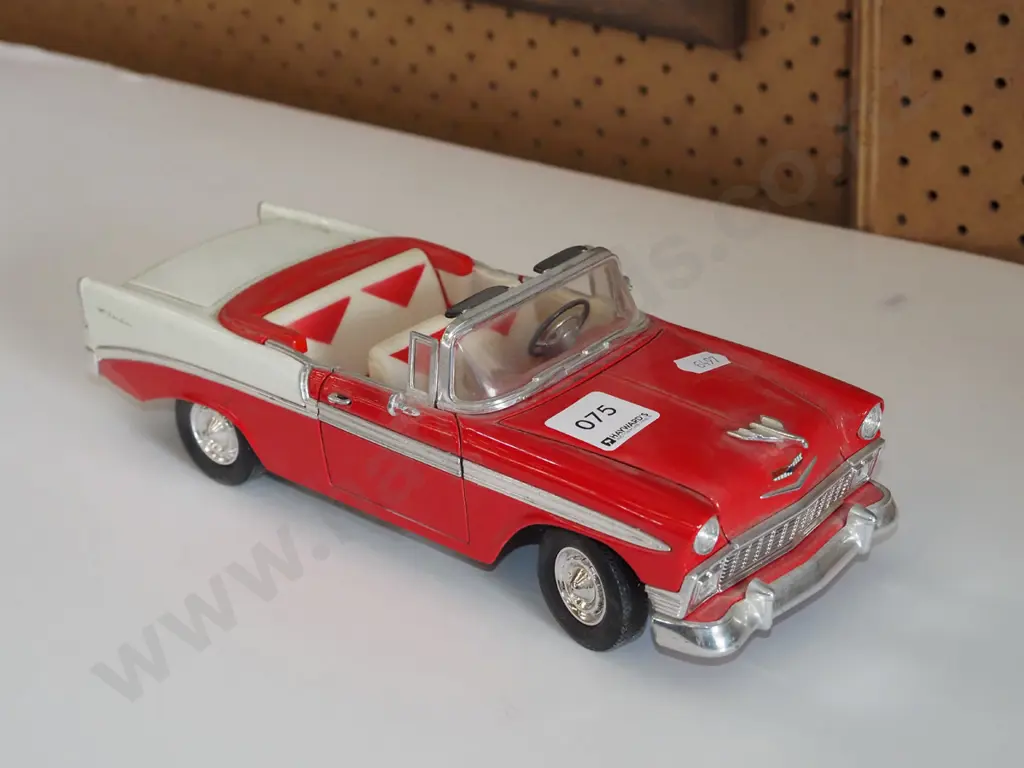 diecast scale model of 1956 Chevrolet Image 1++
