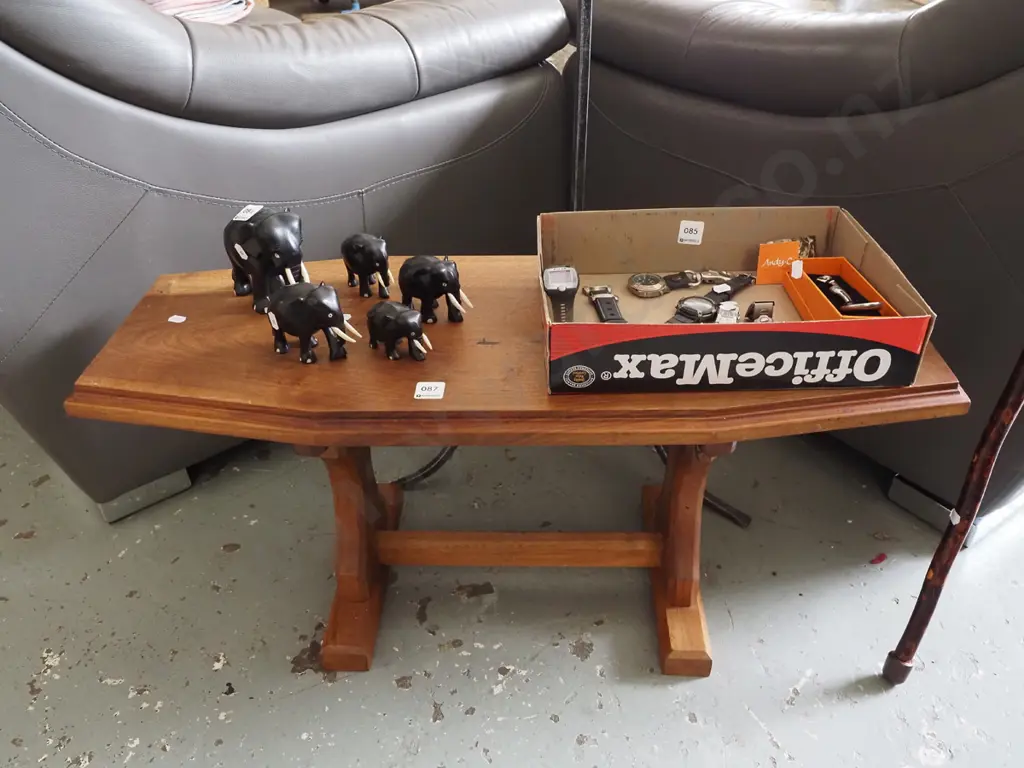 small hardwood coffee table H380 W810 Image 1++