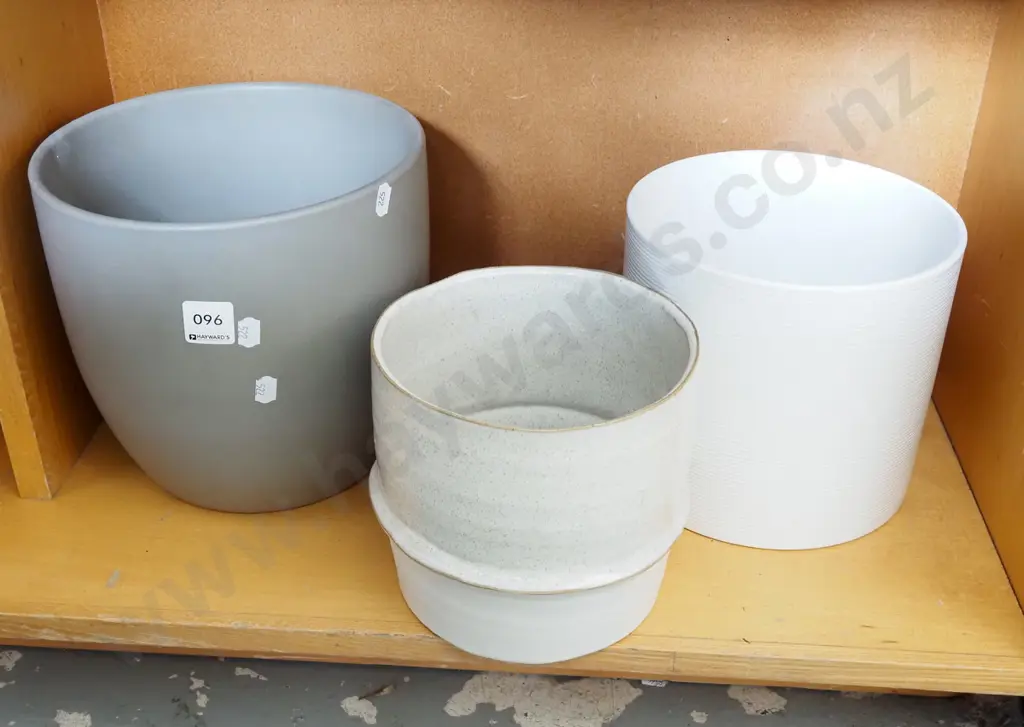 3x indoor plant jardinieres H210 Image 1++