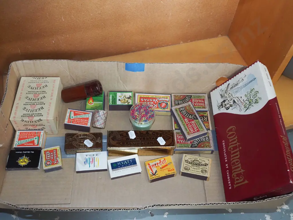 box; matchboxes, chocolate boxes etc Image 1++