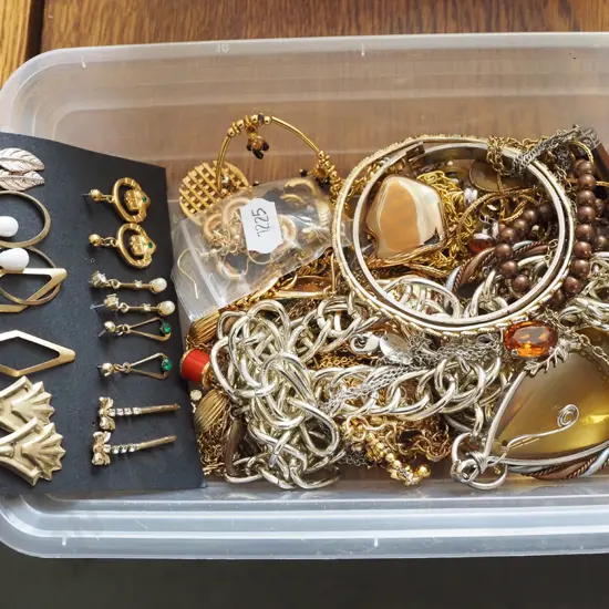 tray of costume jewellery