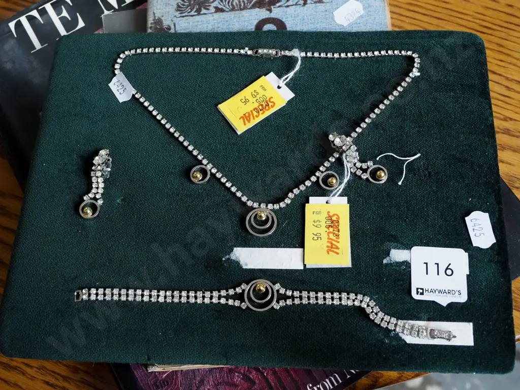 matching costume necklace, bracelet and earring set Image 1++