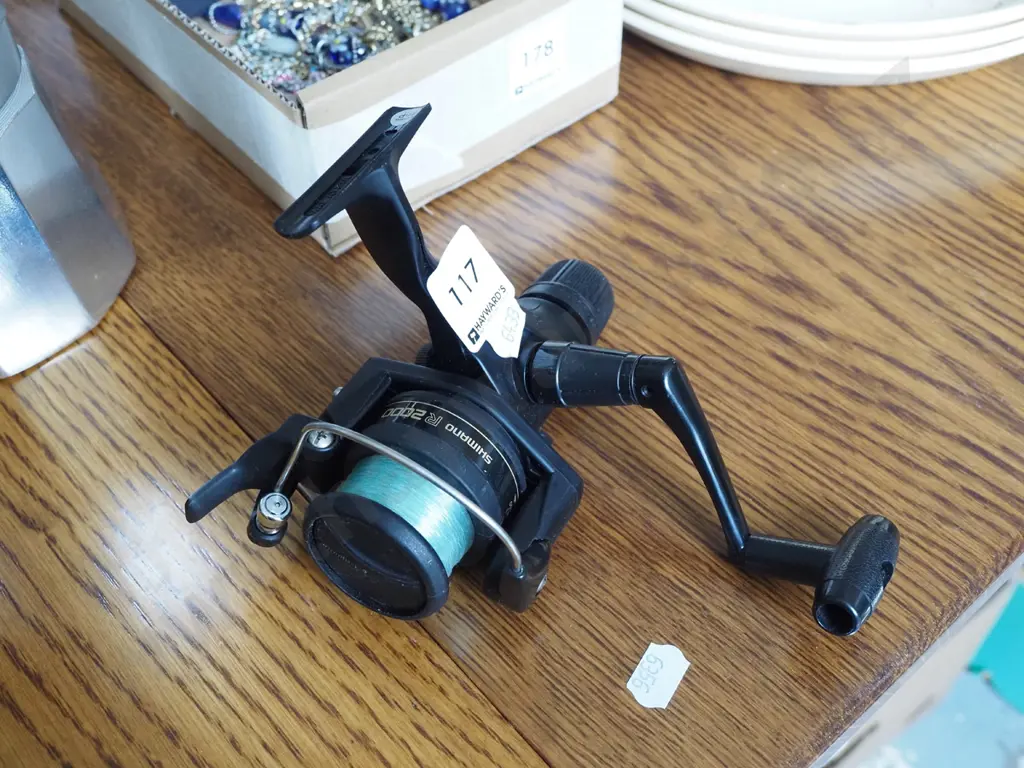 Shimano spinning reel Image 1++