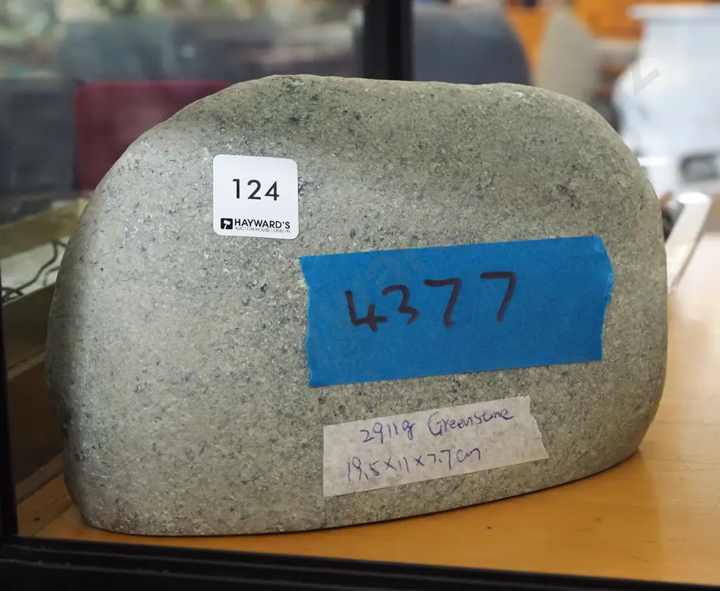 piece of greenstone 2991gm Image 1++