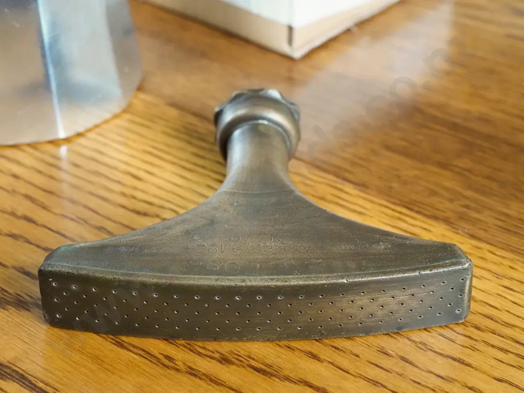 vintage brass watering can rose Image 1++