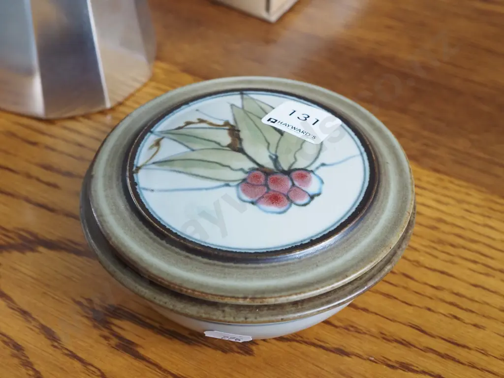 Neil Grant lidded bowl Image 1++