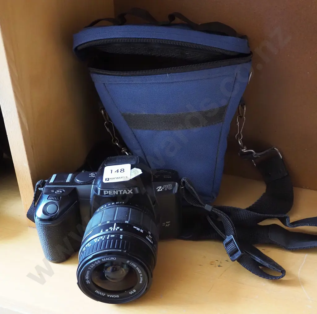 Pentax Z20 35mm film camera with bag Image 1++