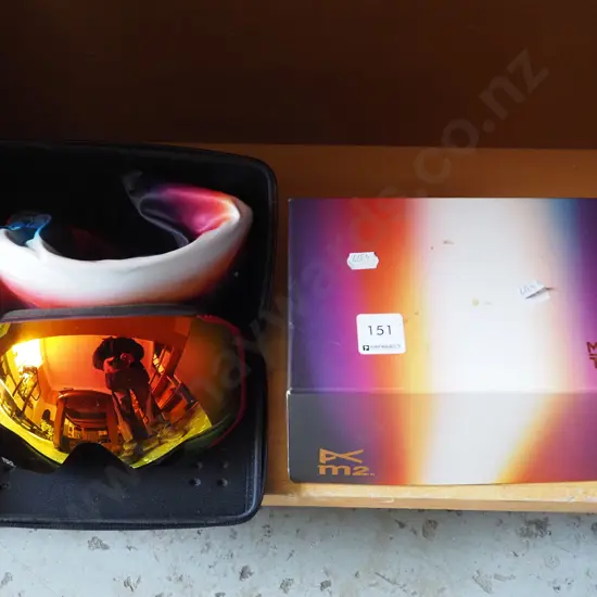 pair of Magnitek Snowsport goggles with replacable lens