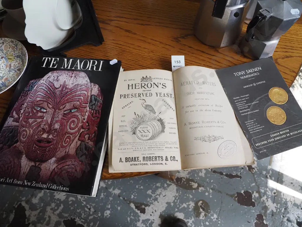 books; Te Maori, Mineral, Water and Allied Beverages Book Image 1++