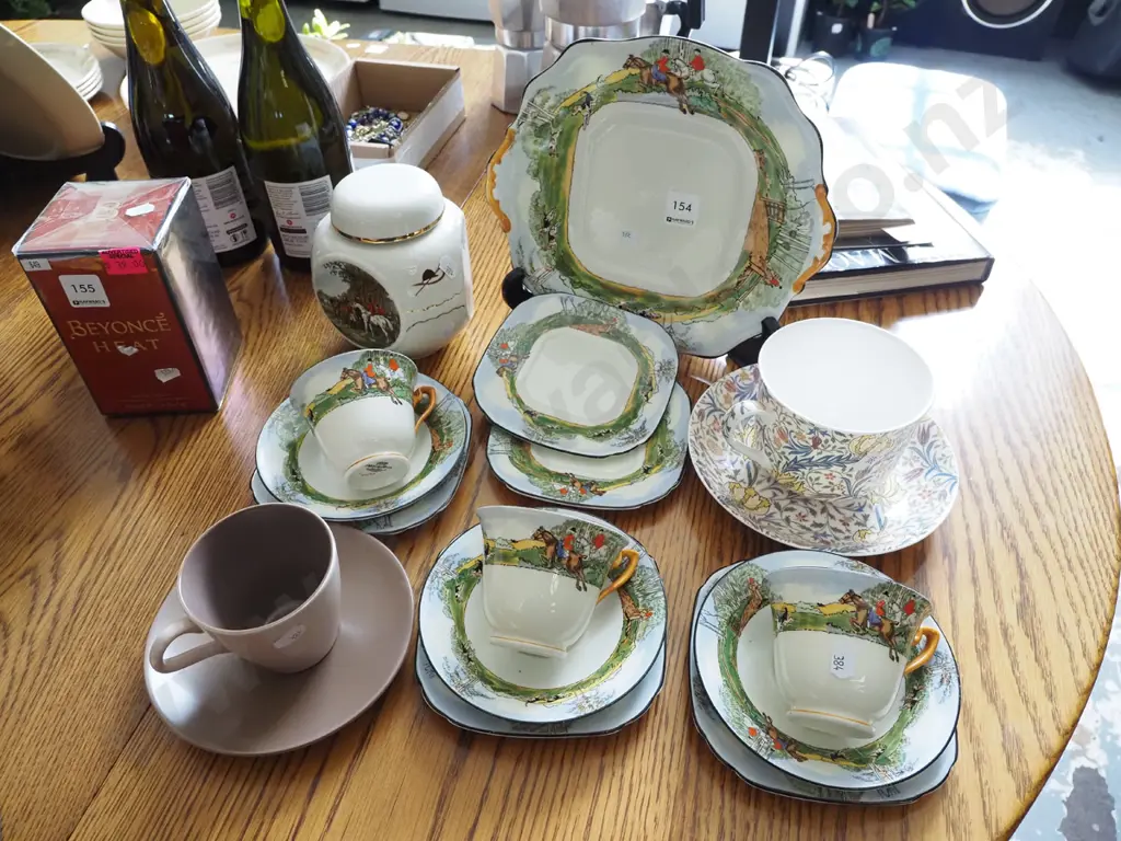 Addlerly Ware hunting scene trios, plates etc Image 1++