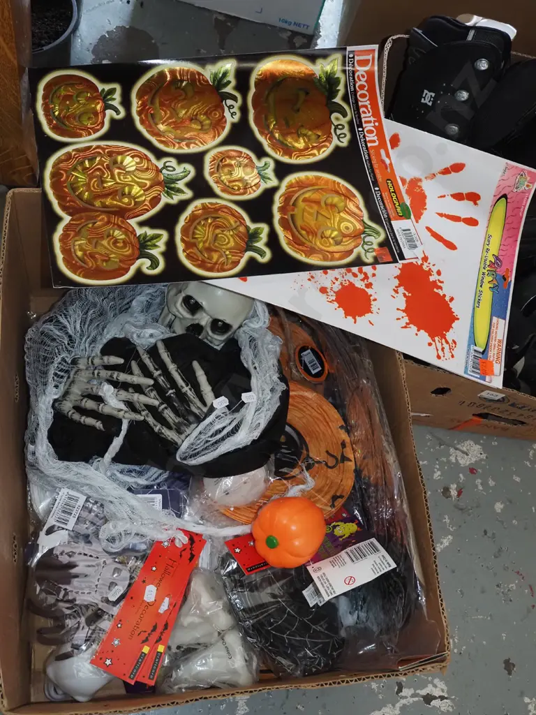 box; Halloween decorations Image 1++