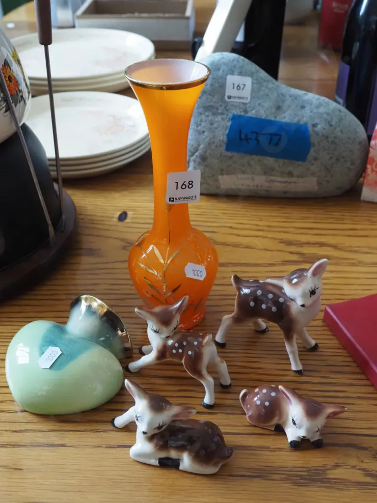 wall vase, orange vase, fawn figurines H210 Image 1++