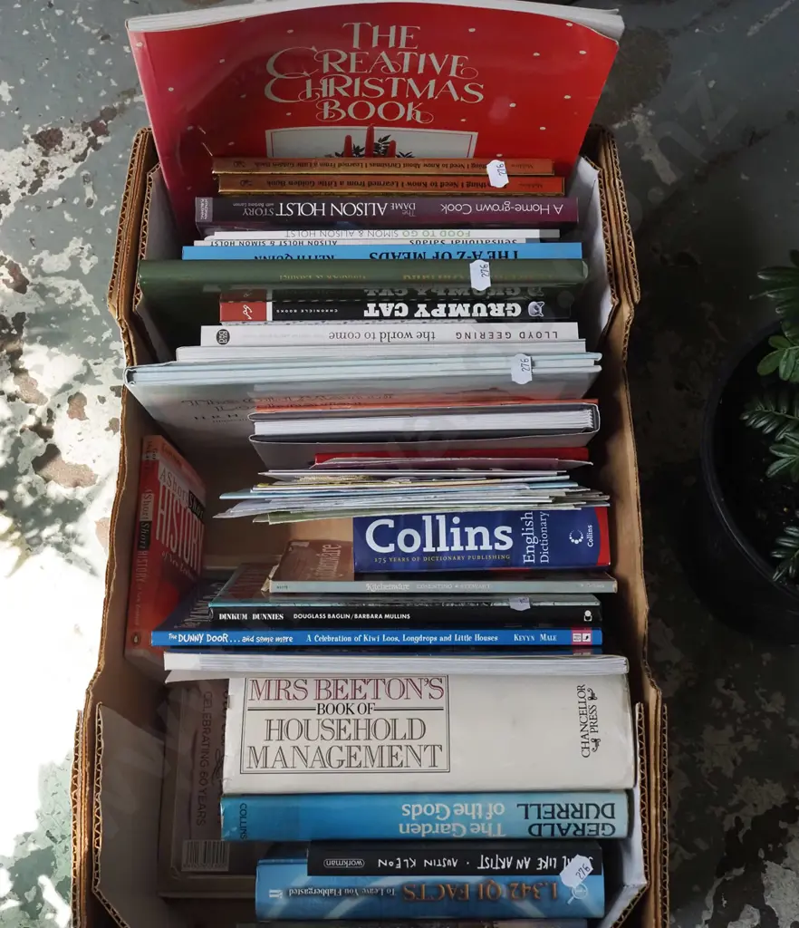 box; books Image 1++