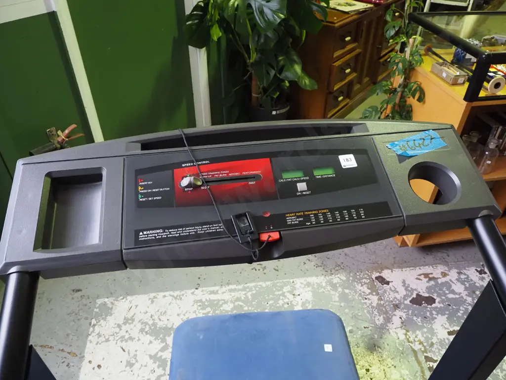 Cadence T310 treadmill with step down transformer Image 1++