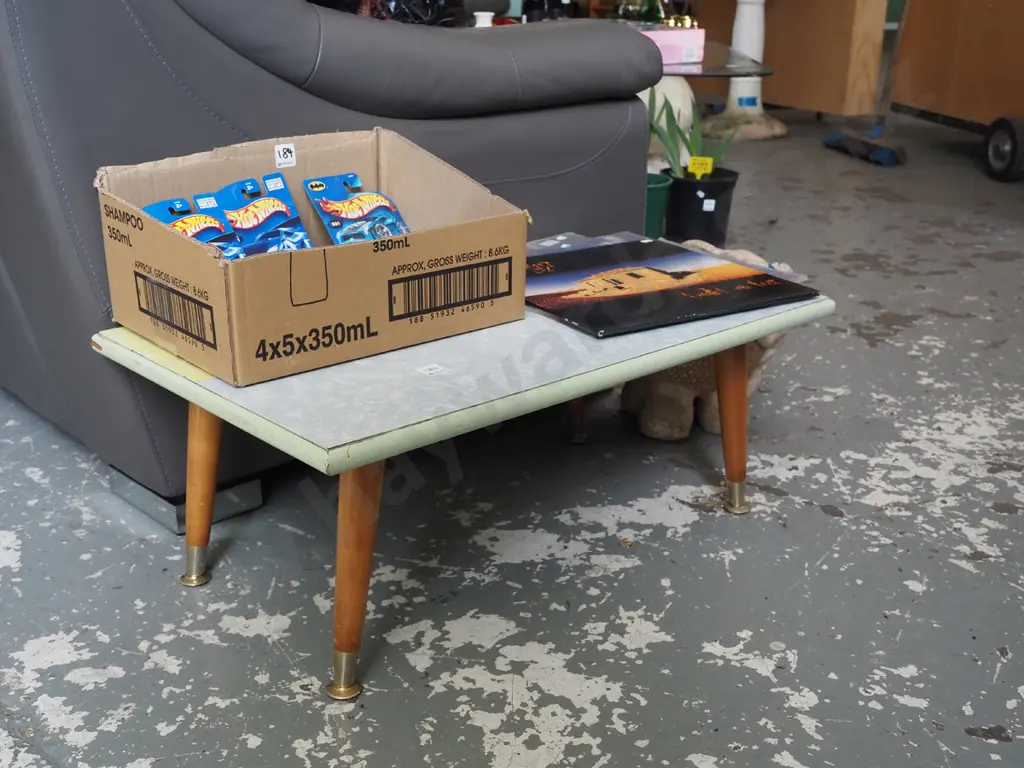 retro 2 tone small formica coffee table H280 W700 D430 Image 1++